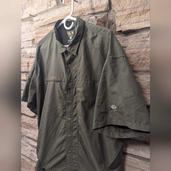 Mountain Hardwear Men's short sleeve Button-Up Shirt - Picture 1 of 9